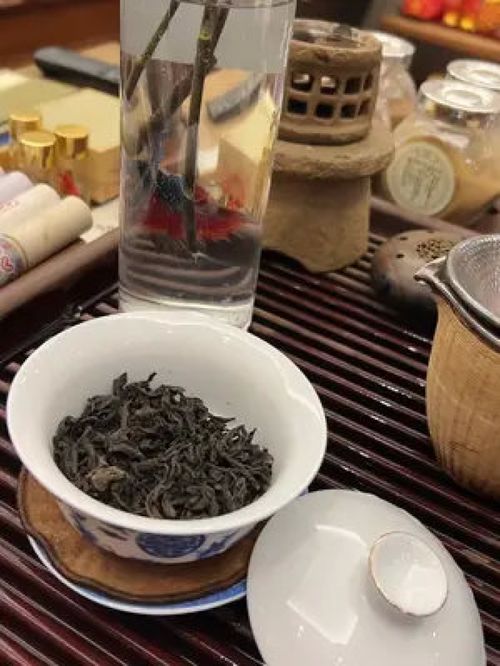 一壺春秋 從飲品到茶道，品味茶葉的萬(wàn)千世界